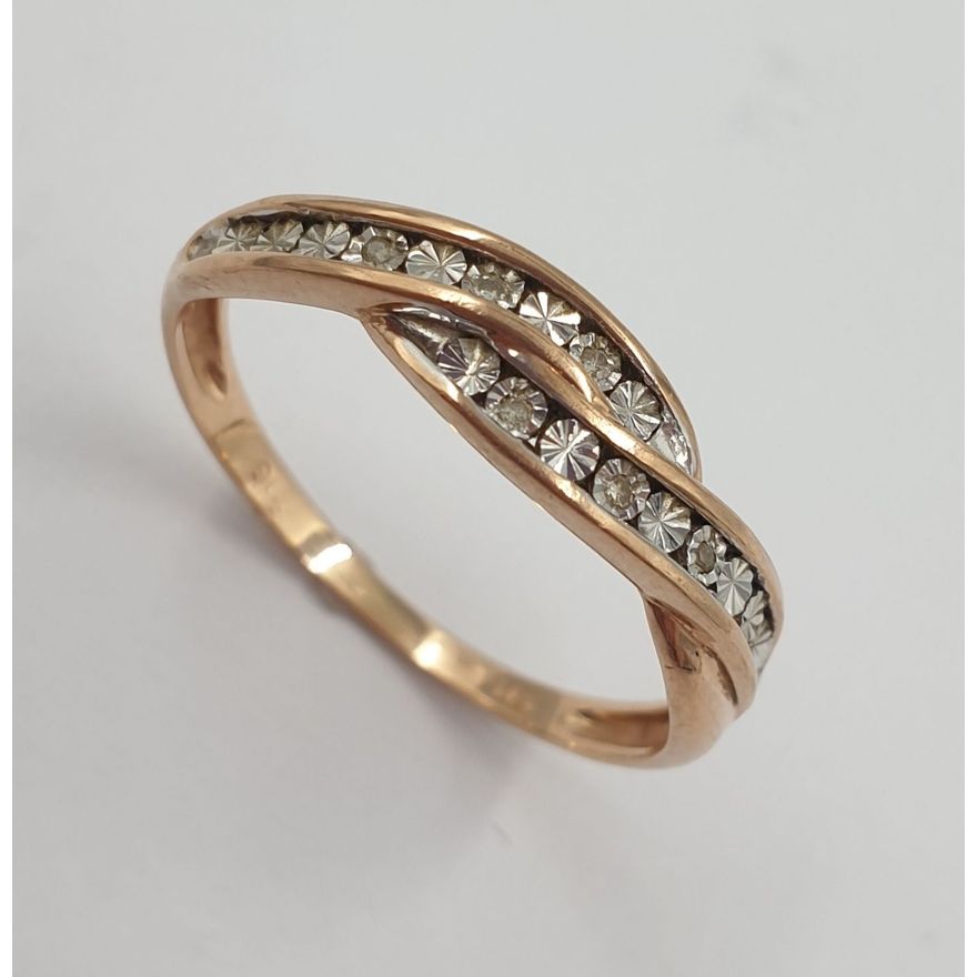 9ct R/G Diamond Ring