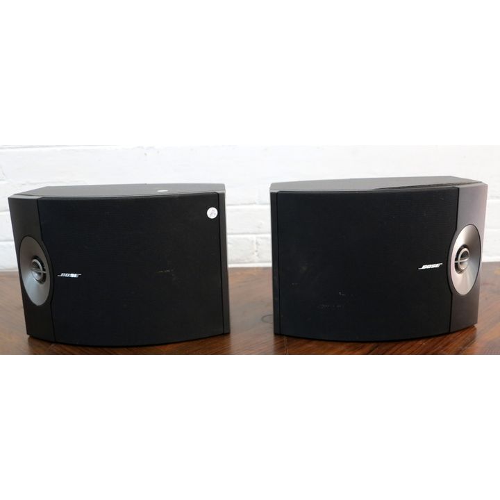 PAIR OF BOSE SPEAKERS