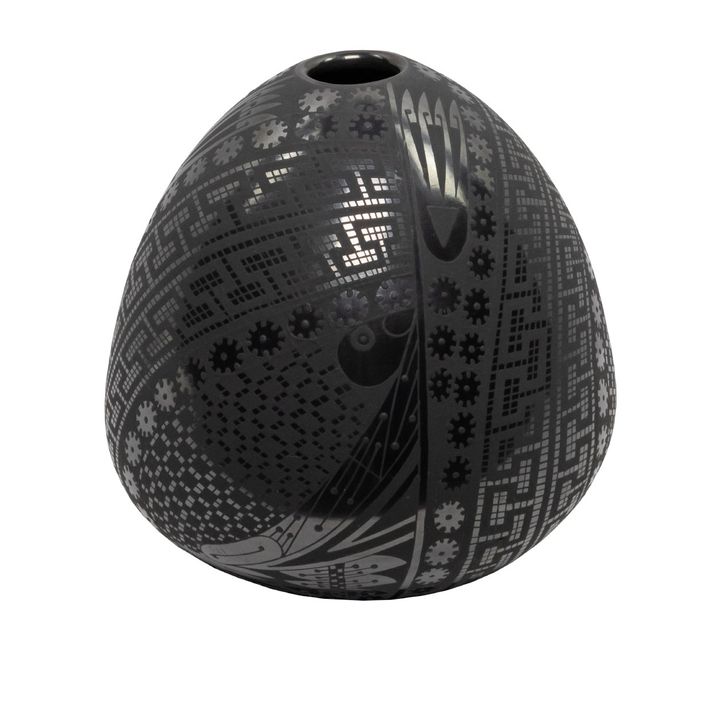 Eli Ortiz, Untitled (Black Pottery)