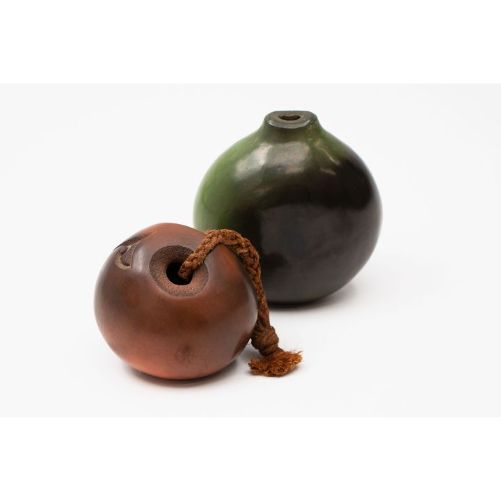 Robyn Stewart - Two small dung fired pots