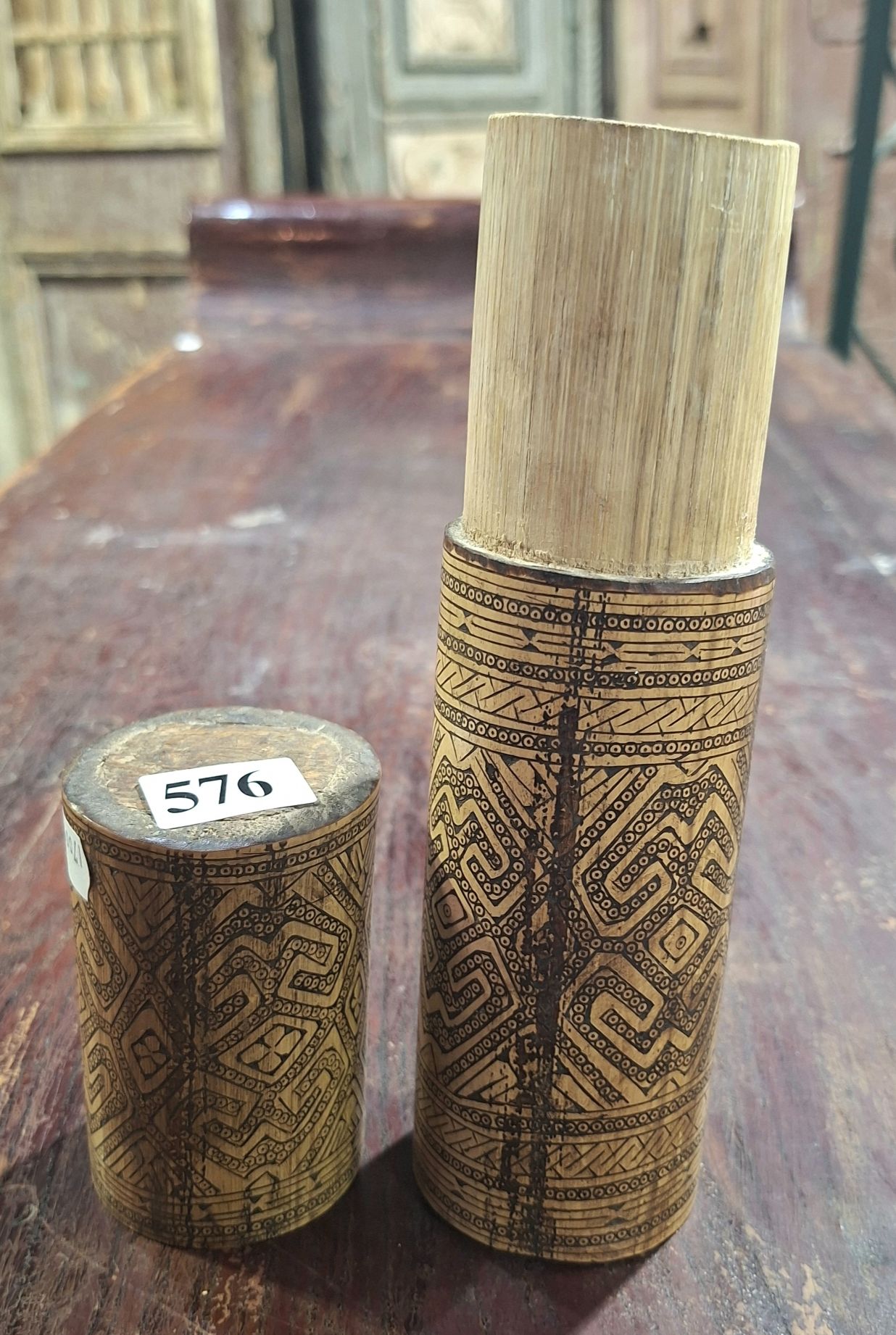 576 · VINTAGE LIME POWDER HOLDERS