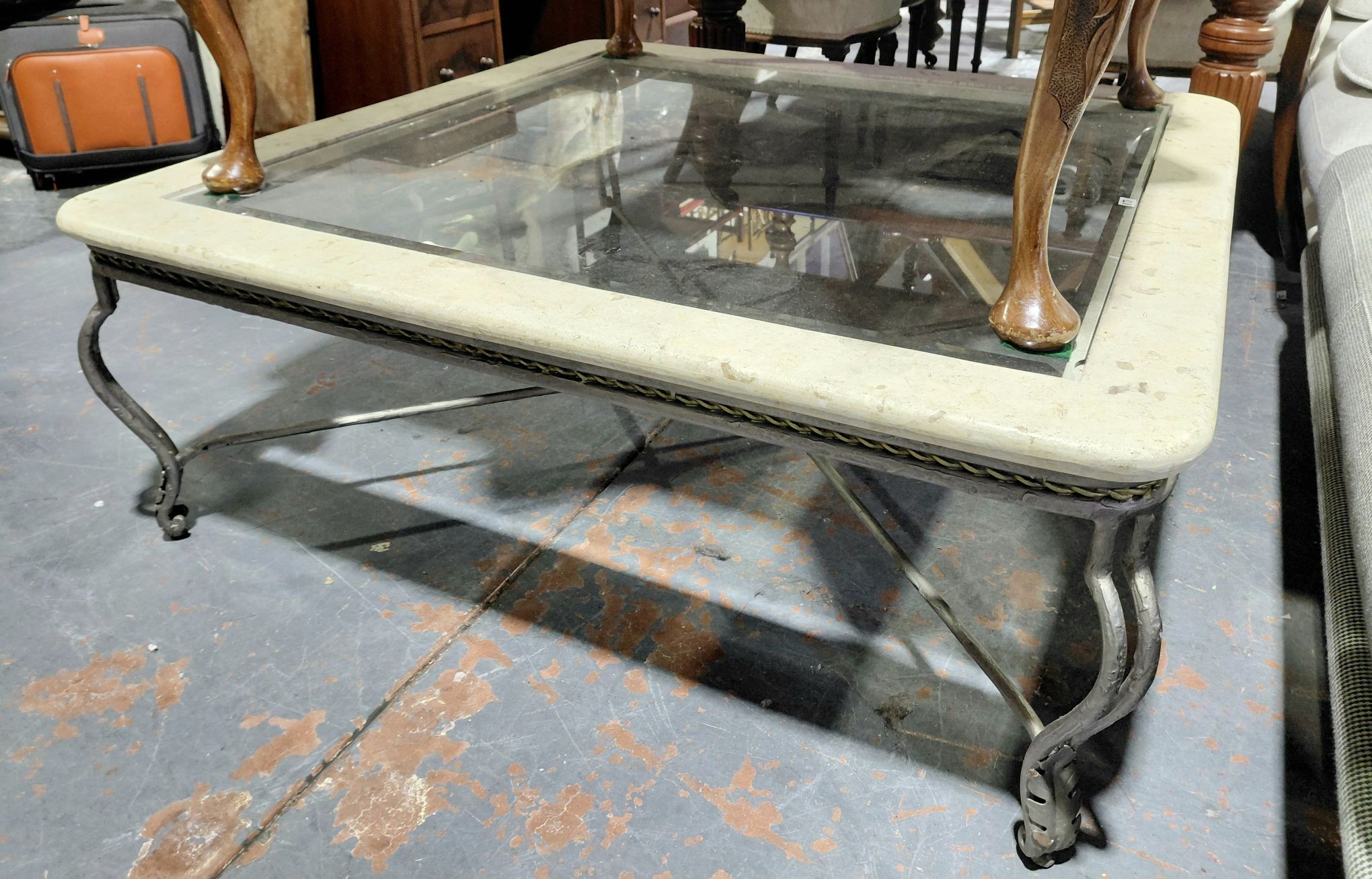 173 · SQUARE COFFEE TABLE