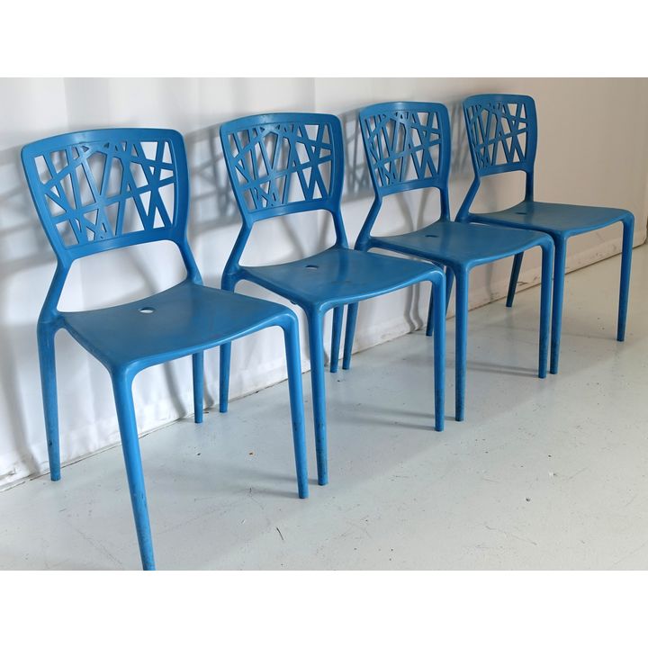 SET OF 4 VIENTO REPLICA MOULDED CHAIRS