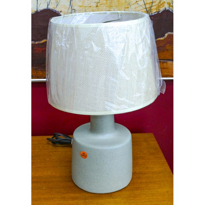 Martz Mid Century Tan Speckled Pottery Table Lamp 16''