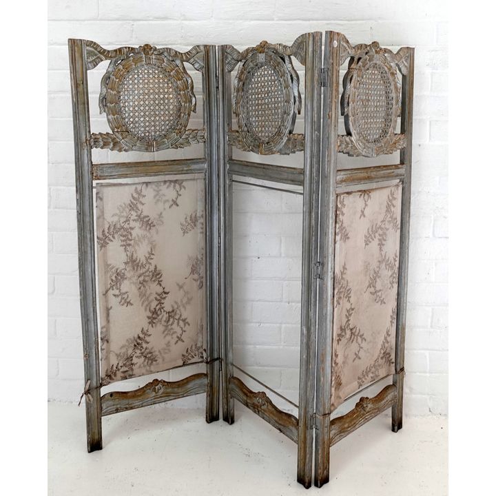 THREE-PANEL SCREEN