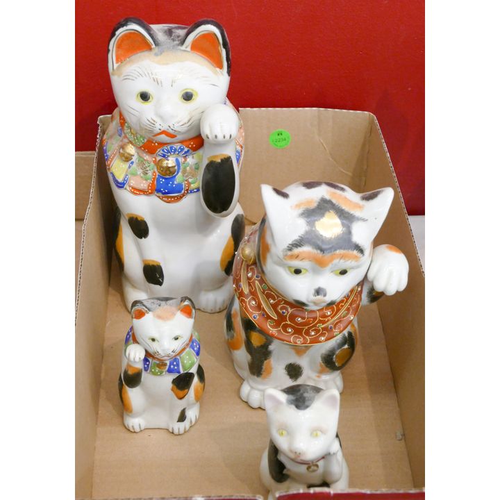 Box 4pc Japanese Maneki Neko Porcelain Cat Figures