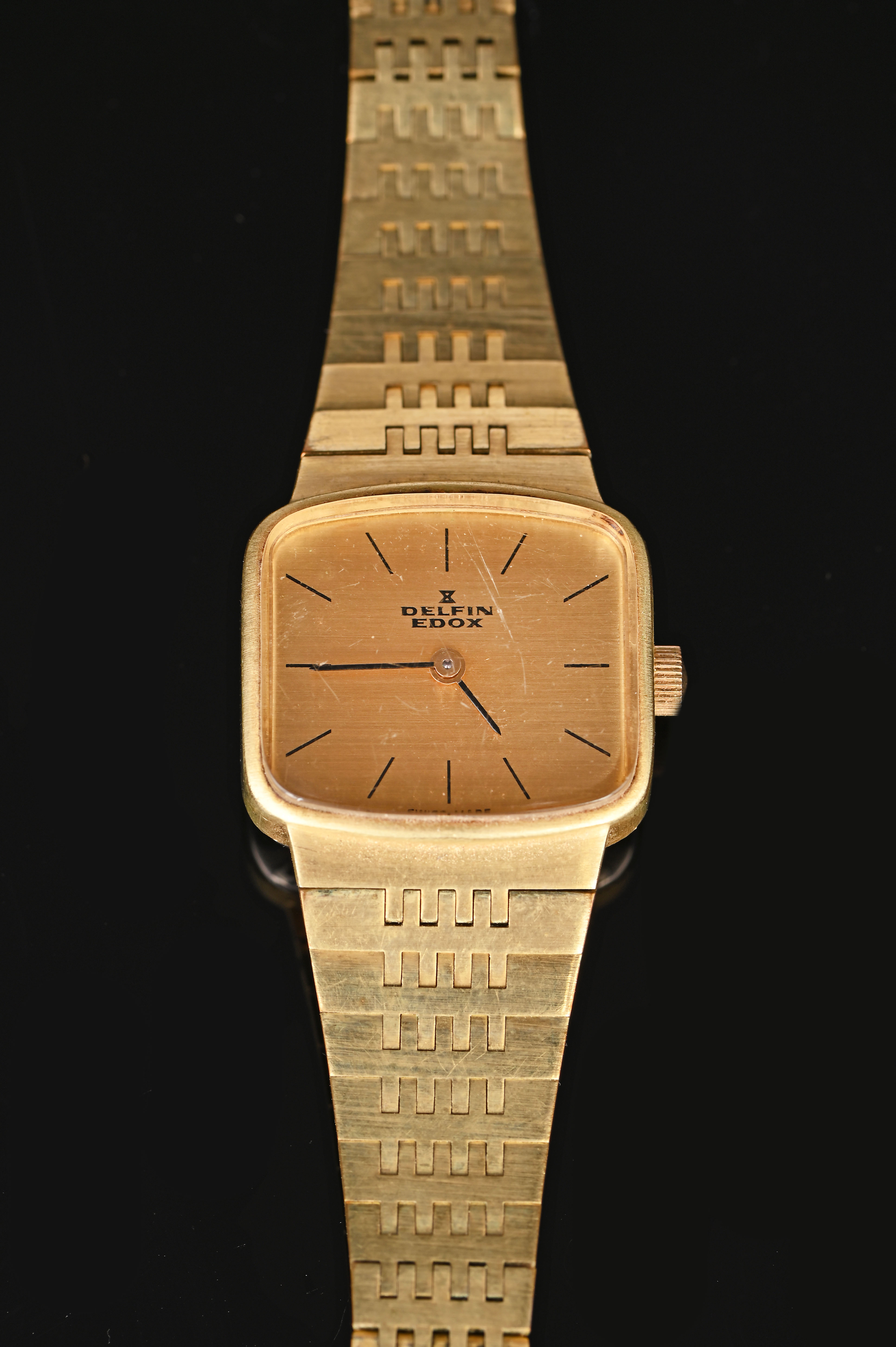Ladies Delfin Edox manual wind watch, ref. 332 8032, gold-tone