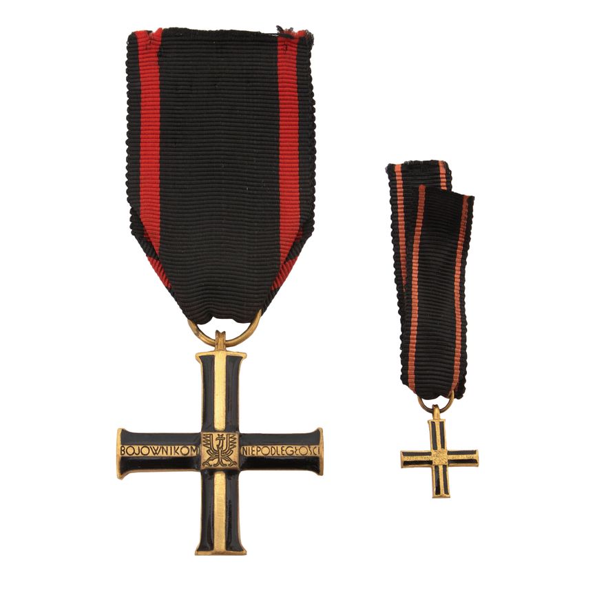 Krzyż Niepodległości z miniaturą