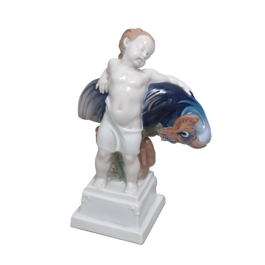 Figurka "Putto z kazuarem"