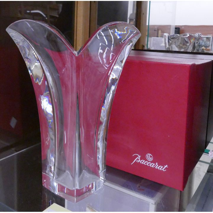 Baccarat Crystal Vase w/ Box- 9.5''