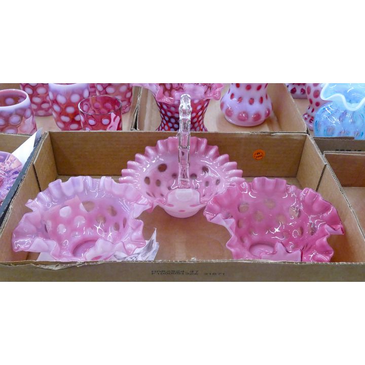 Box 3pc Fenton Pink Coin Dot Basket & Bowls