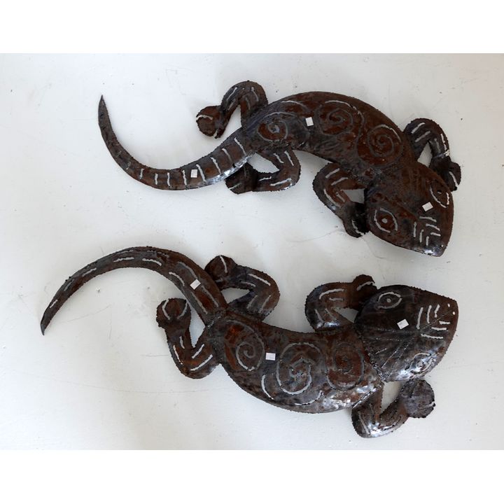 PAIR OF METAL GECKO WALL PLAQUES