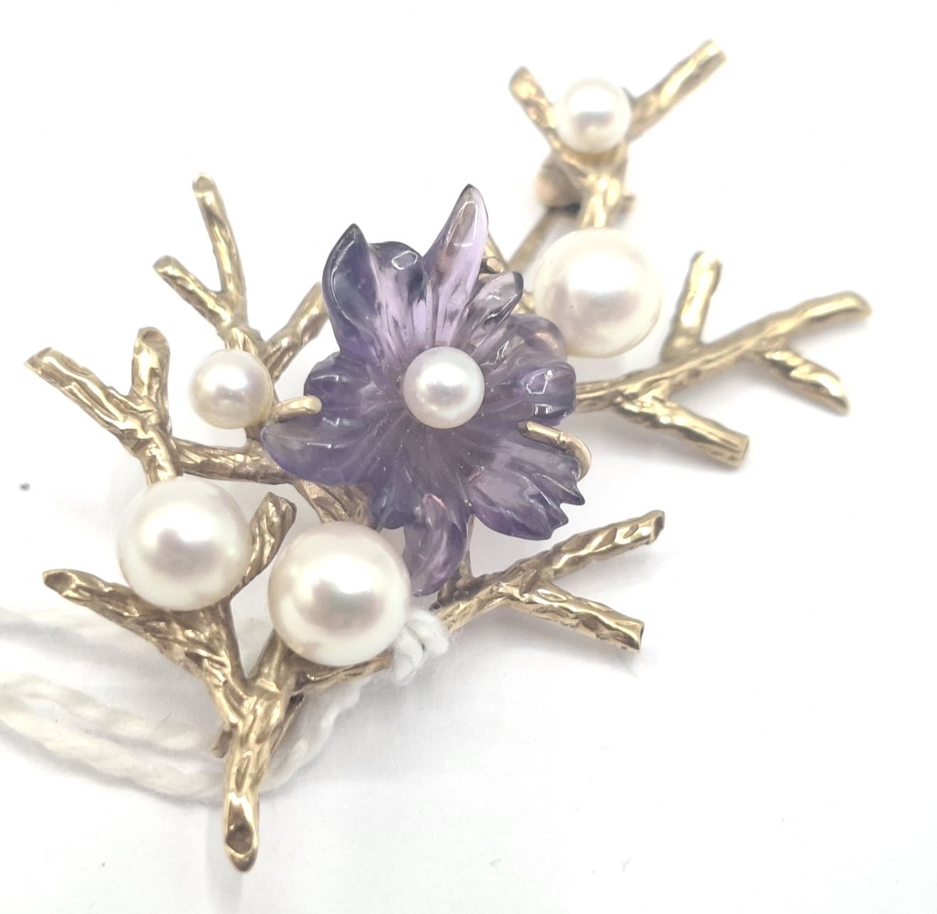 Beautiful 9ct Pearl And Amethyst Brooch