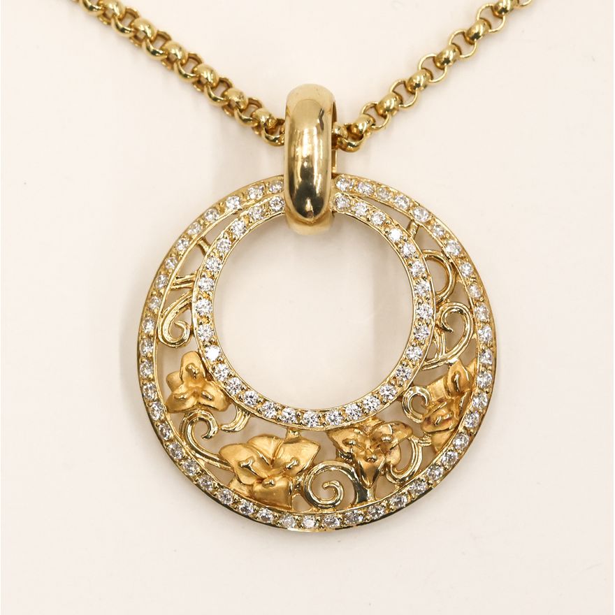 Carrera y Carrera 18k Diamond Floral Pendant Necklace