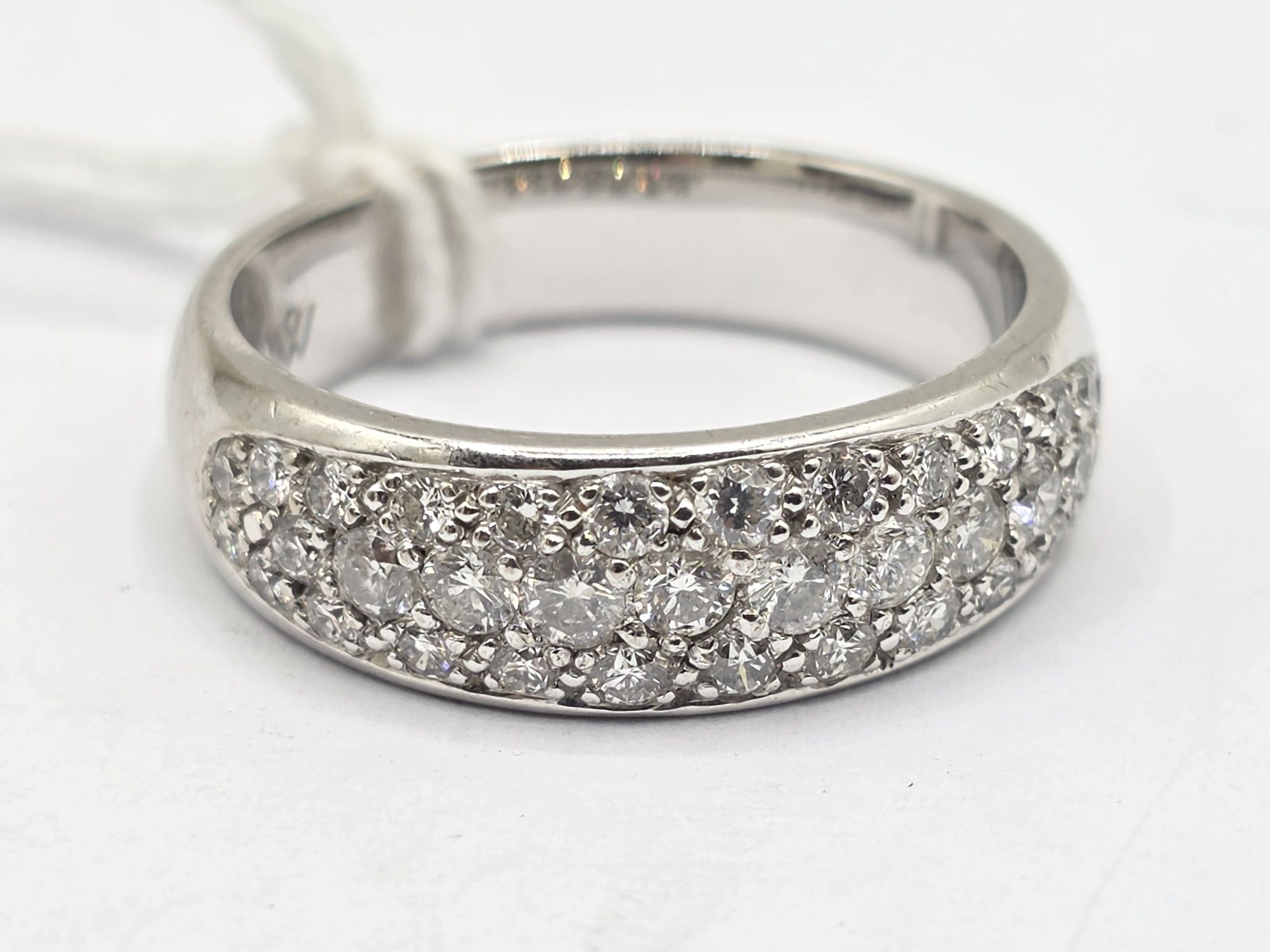 18ct Gold Diamond Ring