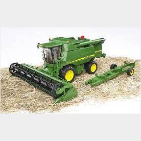 Bruder John Deere Combine Harvester T670i-50597/737 B1(S2)