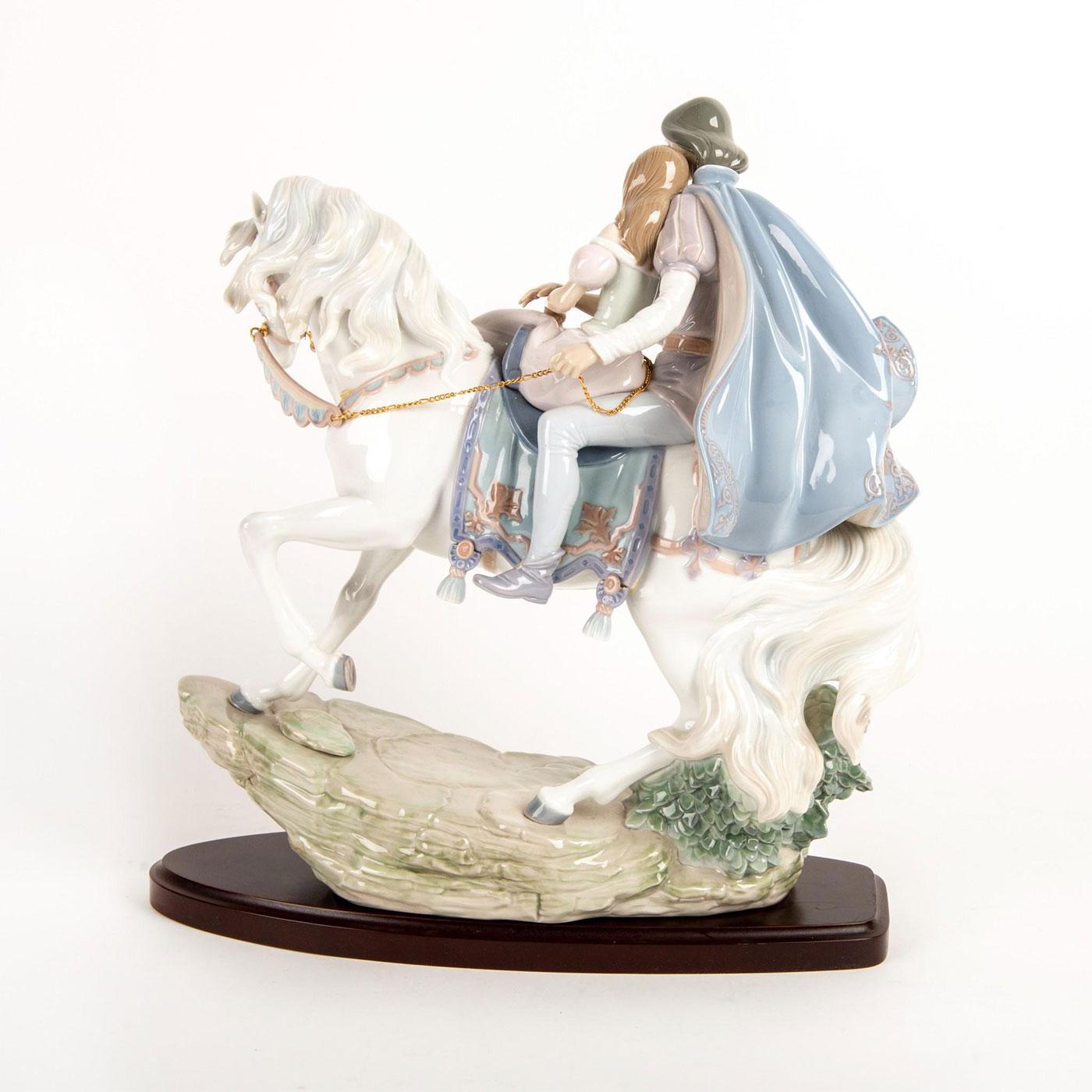 Sold at Auction: Lladro Large Porcelain Sculpture ONWARD! 1001742