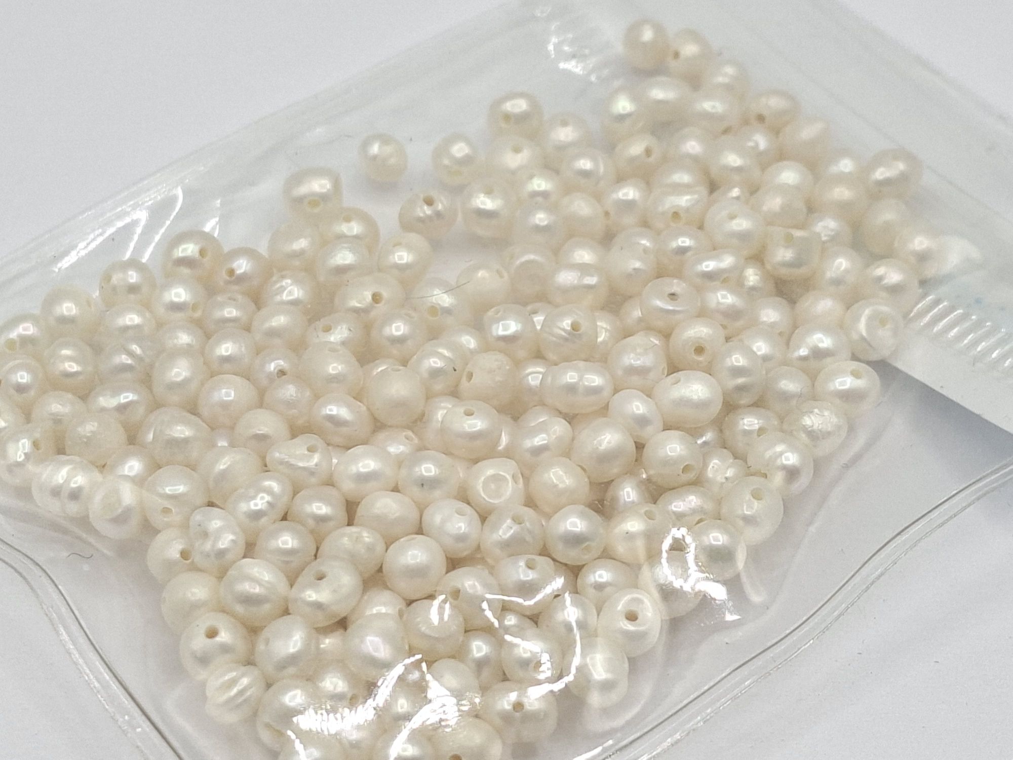 8 · DRILLED FRESHWATER PEARLS