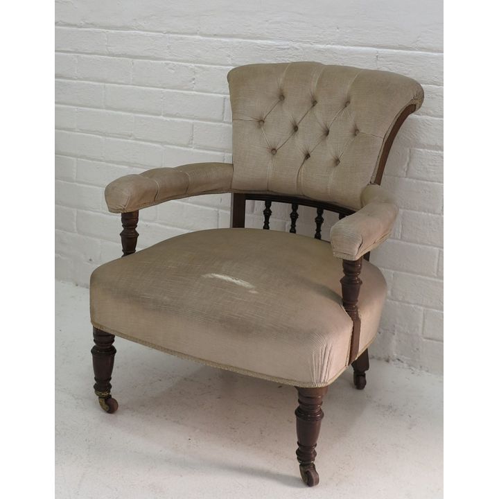 UPHOLSTERED ARMCHAIR