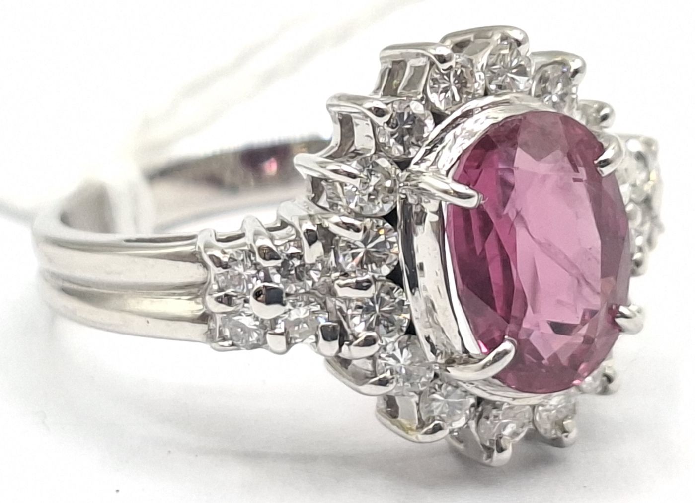 346 · PLATINUM RUBY DIAMOND RING