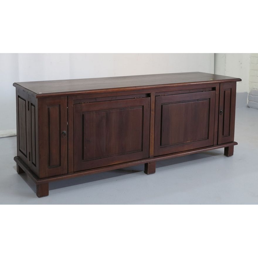 ENTERTAINMENT STAND