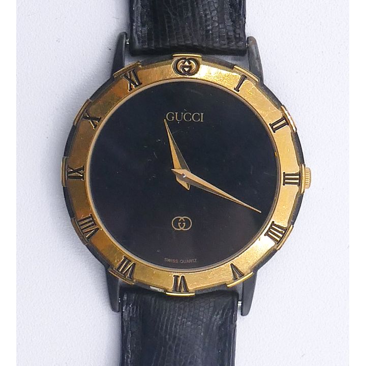 Vintage Gucci 3200 Quartz Wrist Watch in Original Box
