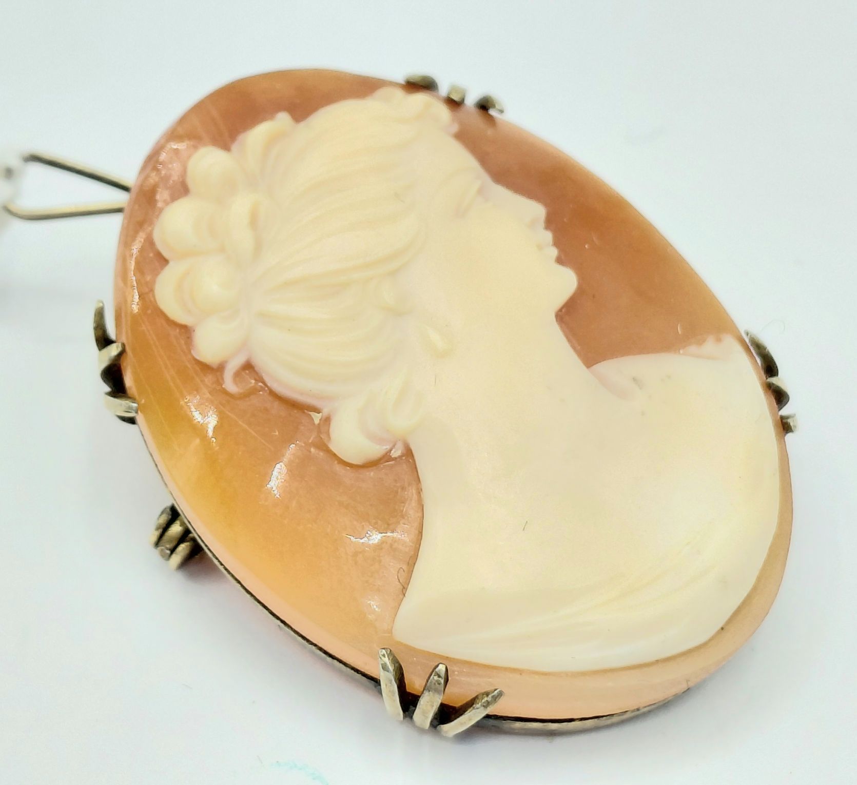 Antique Cameo Pendant Brooch