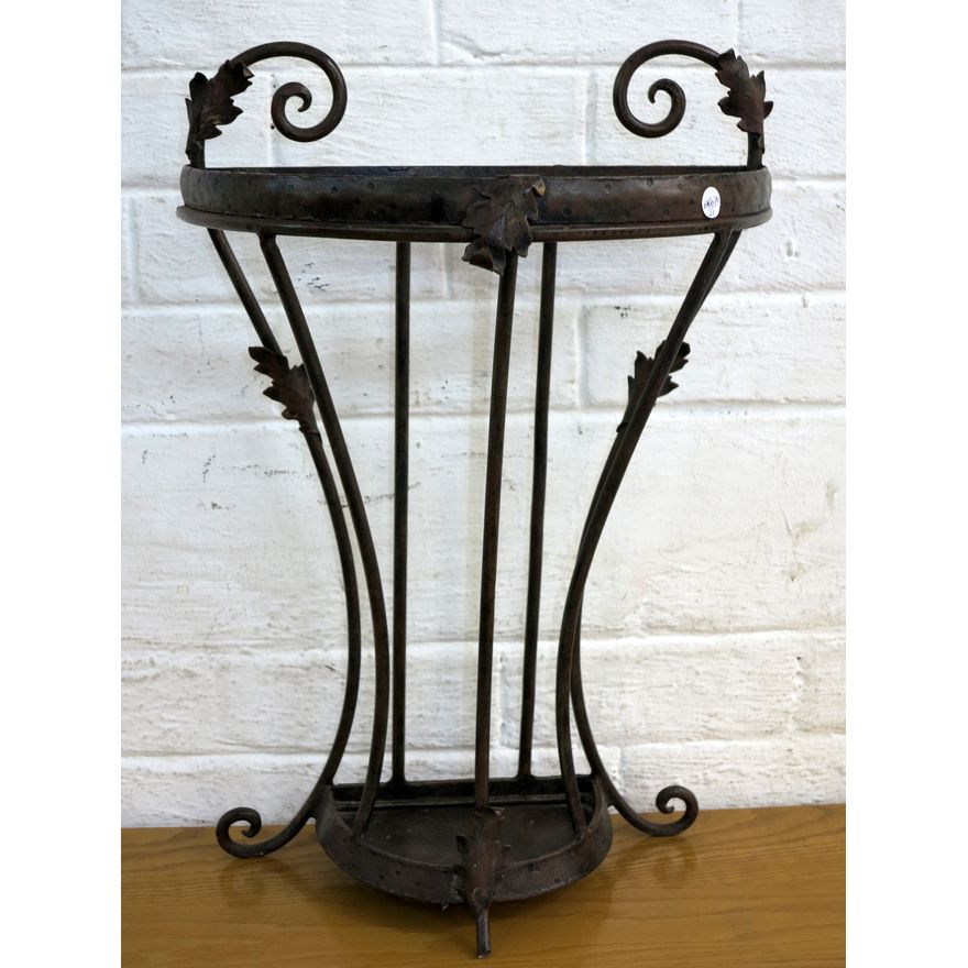 METAL UMBRELLA STAND