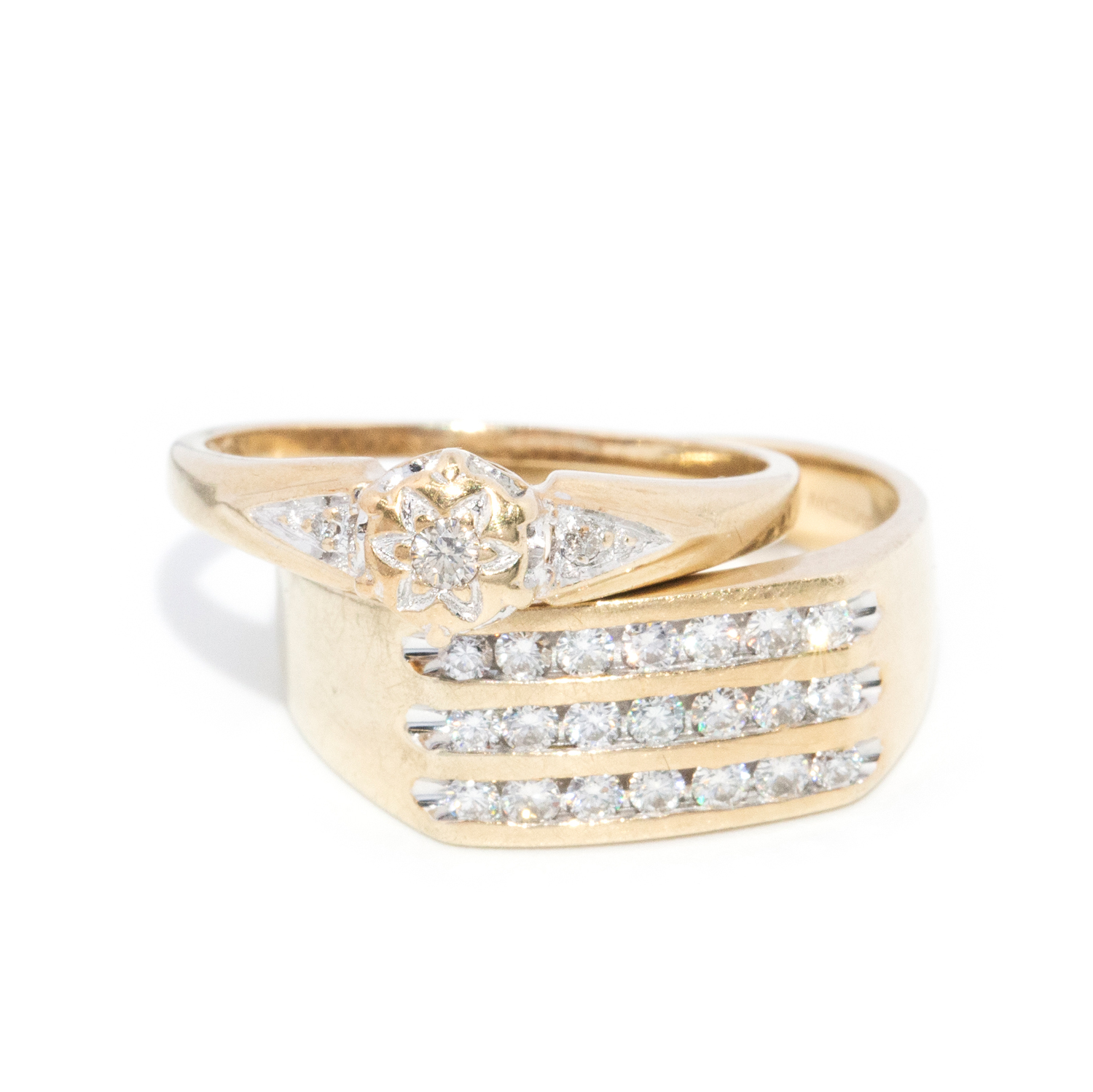 2 Yellow Gold Rings