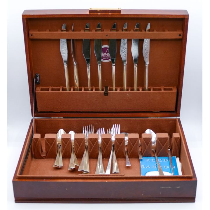 37pc Reed & Barton ''Dimension'' Modernist Sterling Flatware - 1,147 Grams