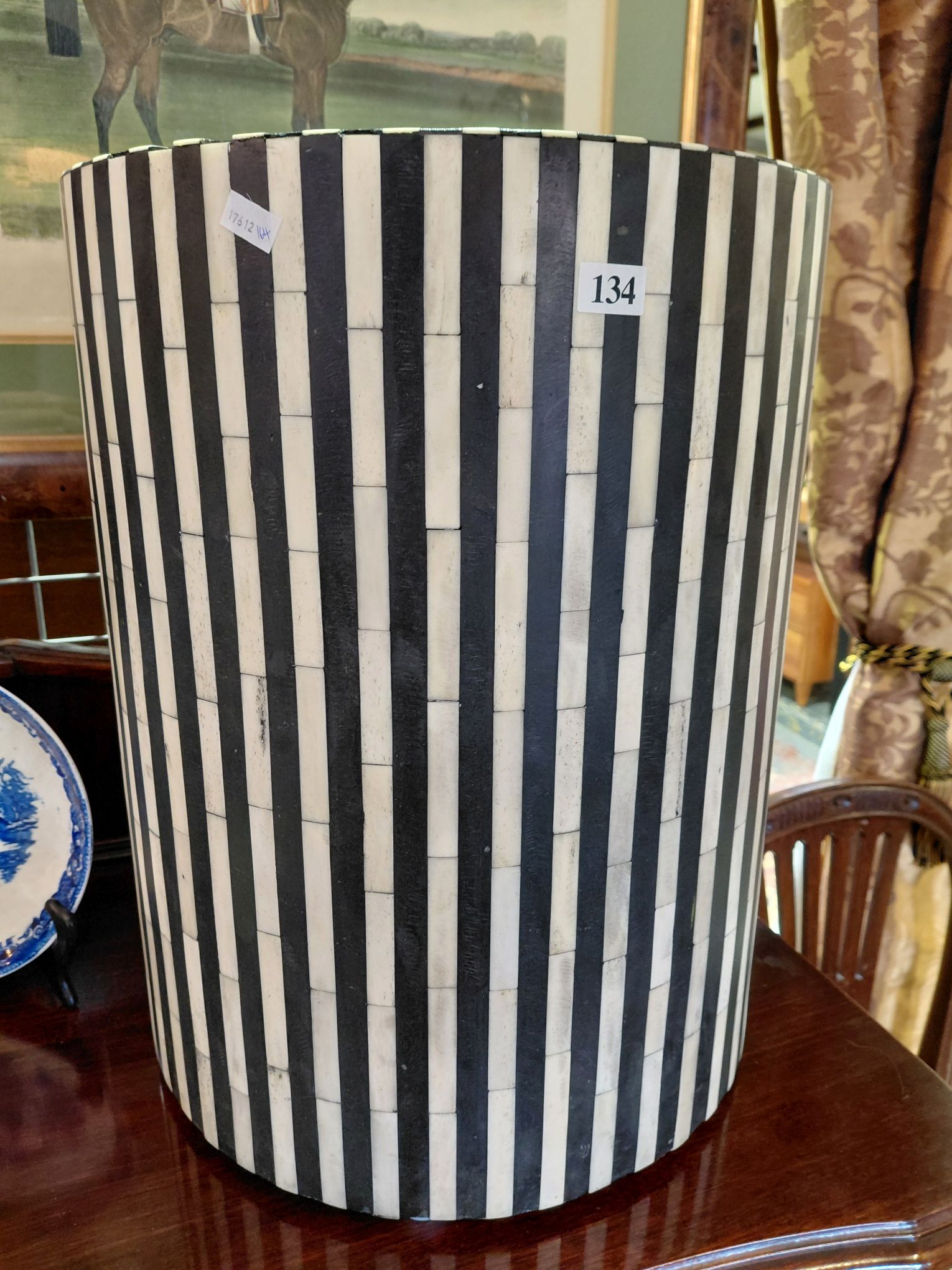 134 · CONTEMPORARY OCCASIONAL TABLE