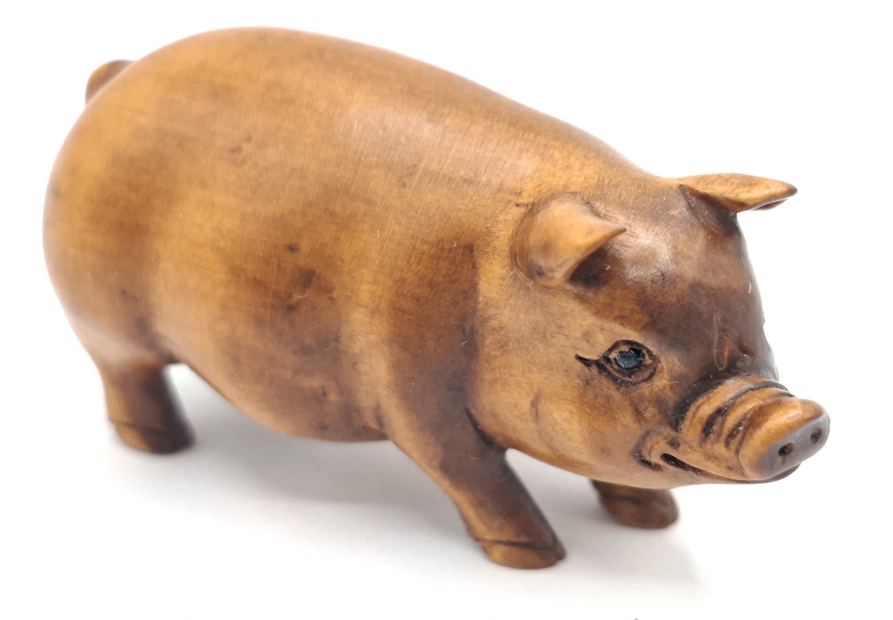 108 · JAPANESE CARVED BOXWOOD NETSUKE