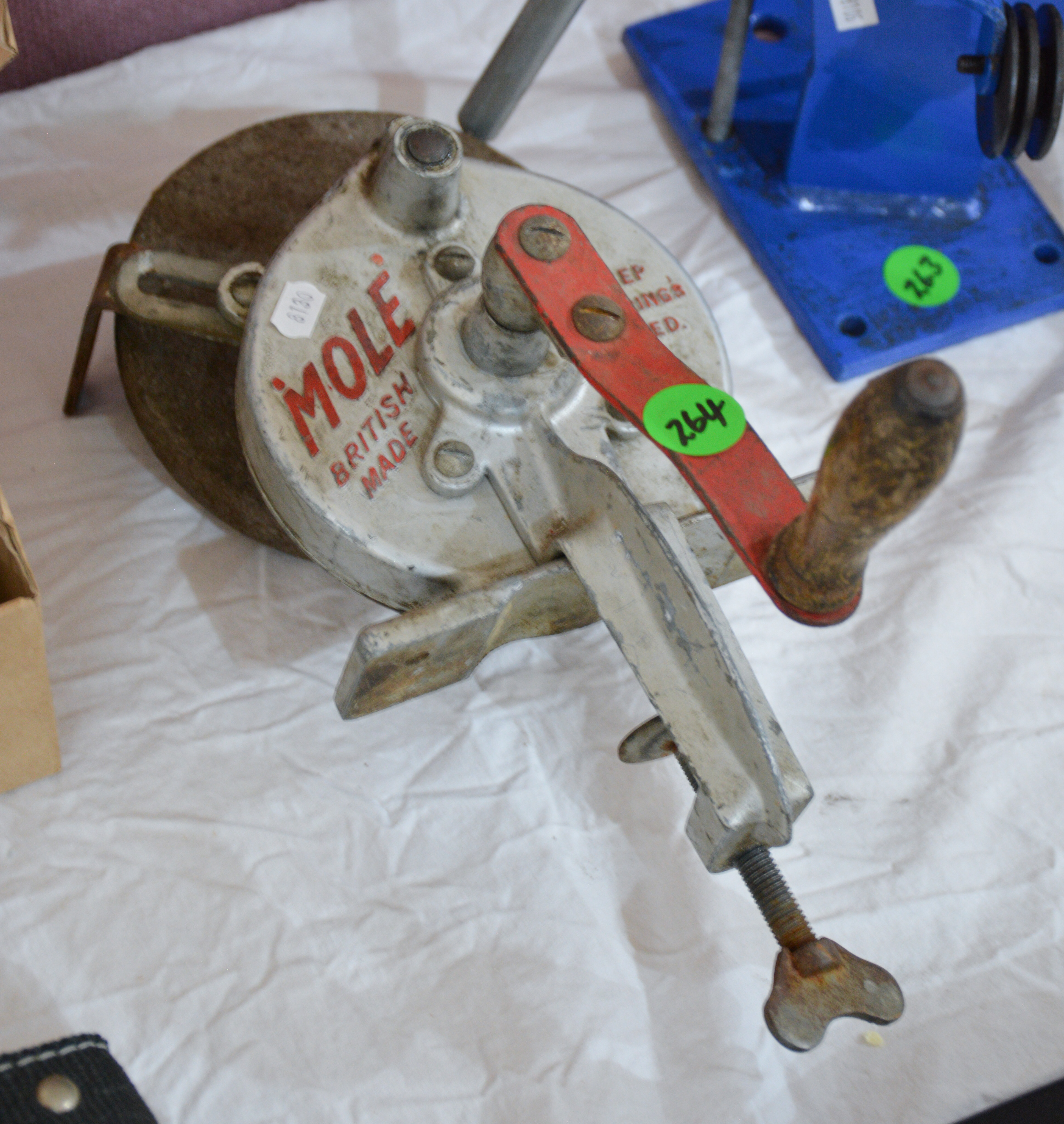 Mole Vintage Hand-Crank Grinder — NZ auction result