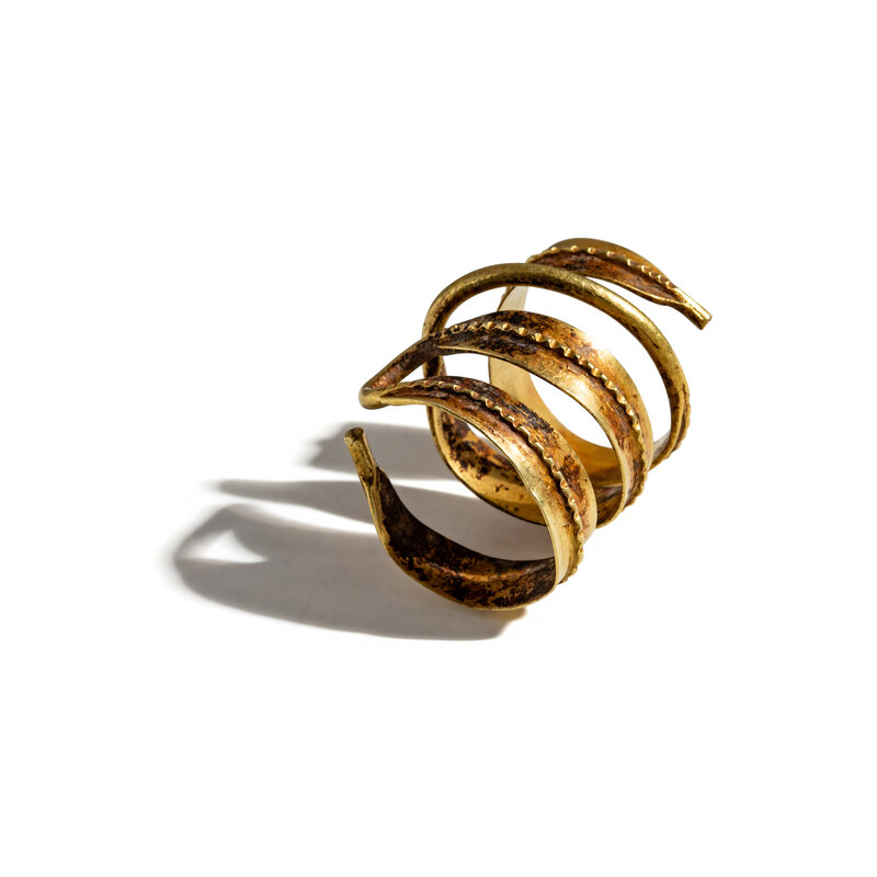 A Western Asiatic Gold Hair Ring