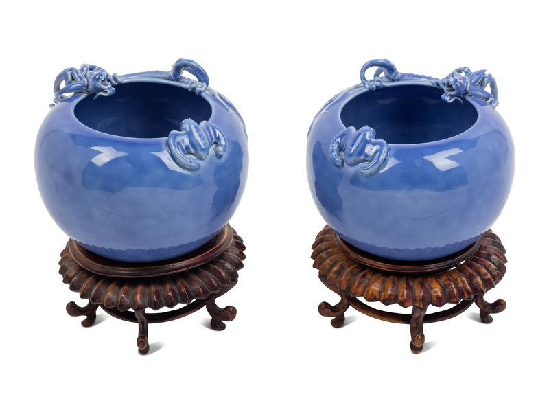 A Pair of Claire-de-Lune Glazed Porcelain Brush Washers
Height 3 7/8 in., 10 cm.