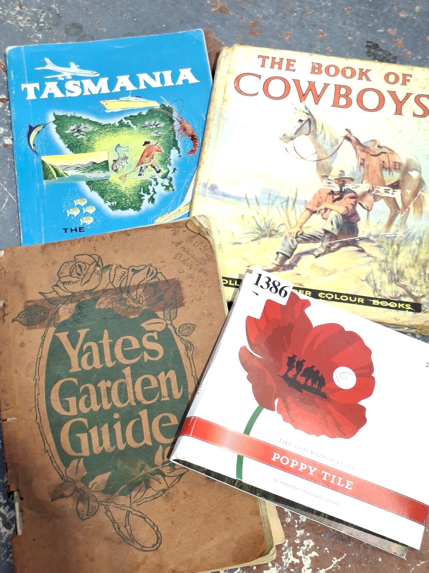 1386 · BOOKS, PAMPHLETS AND TILE
