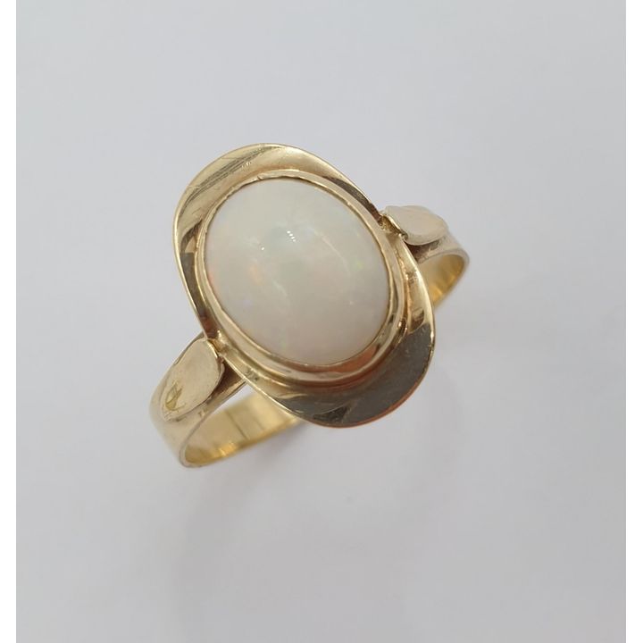 9ct Y/G Opal Ring