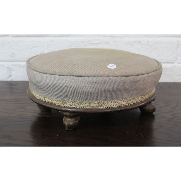 FOOT STOOL