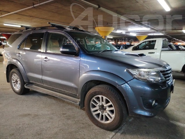 2013 TOYOTA FORTUNER 3.0 D-4D R/B A/T
