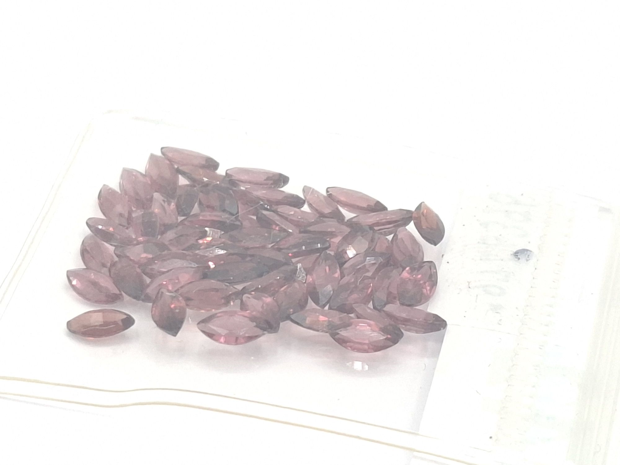 42 · GARNET GEMSTONES
