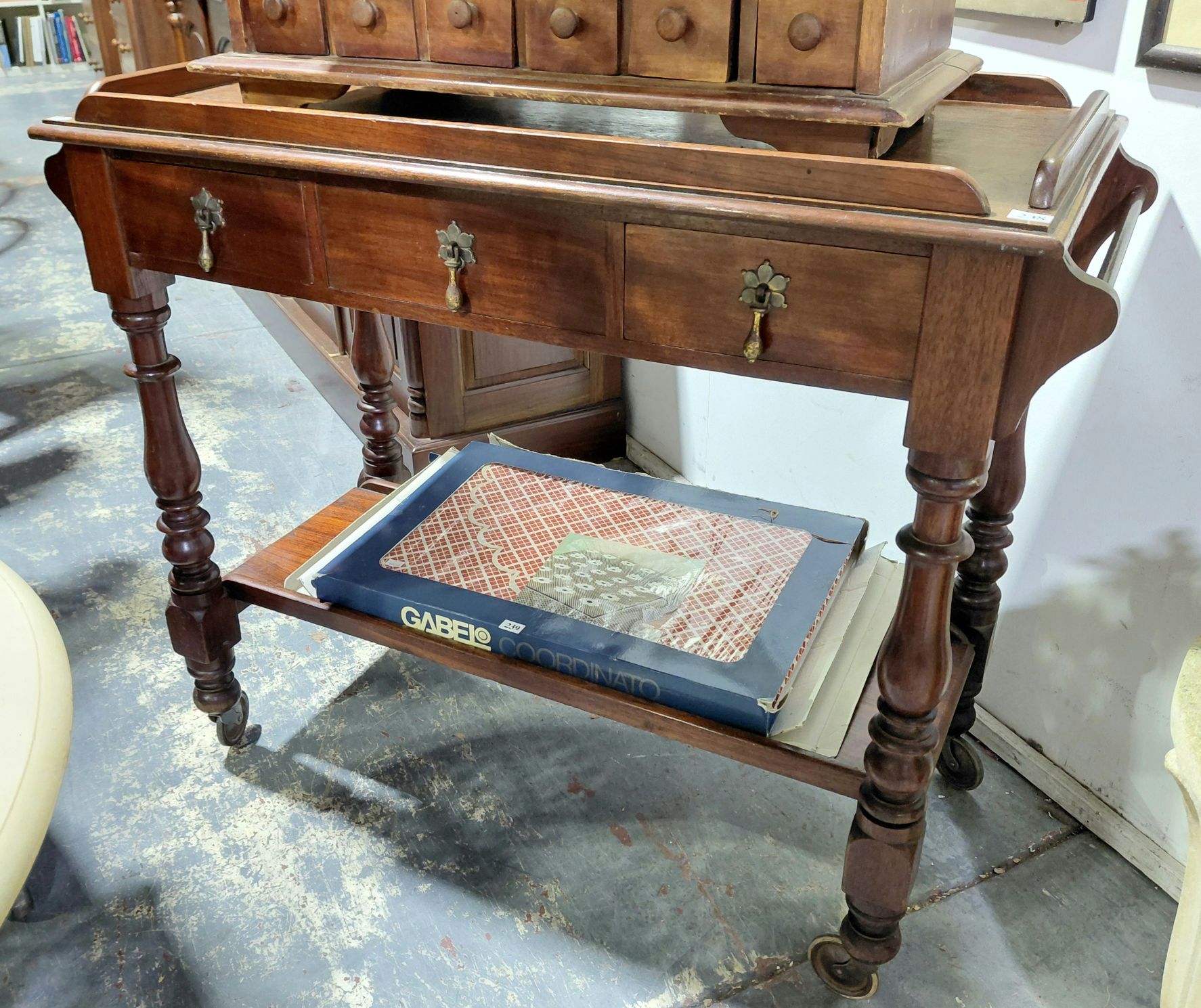 238 · ENGLISH CEDAR TRAYMOBILE