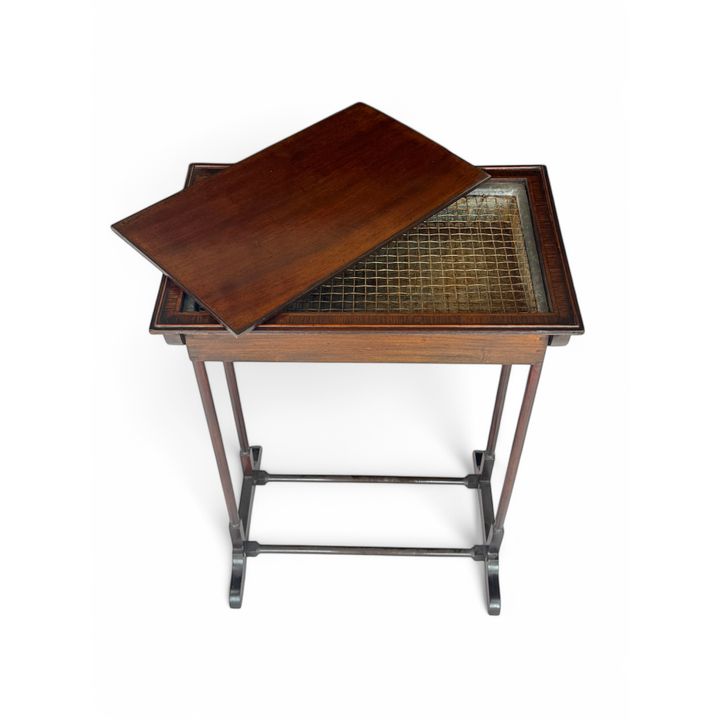 A Regency mahogany and rosewood crossbanded flower table or jardiniere attributed to Gillows