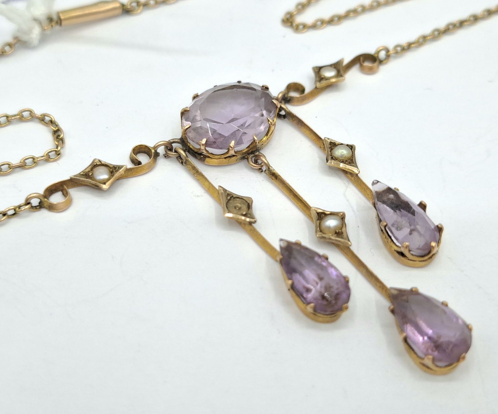 1046 · 9CT GOLD AMETHYST NECKLACE