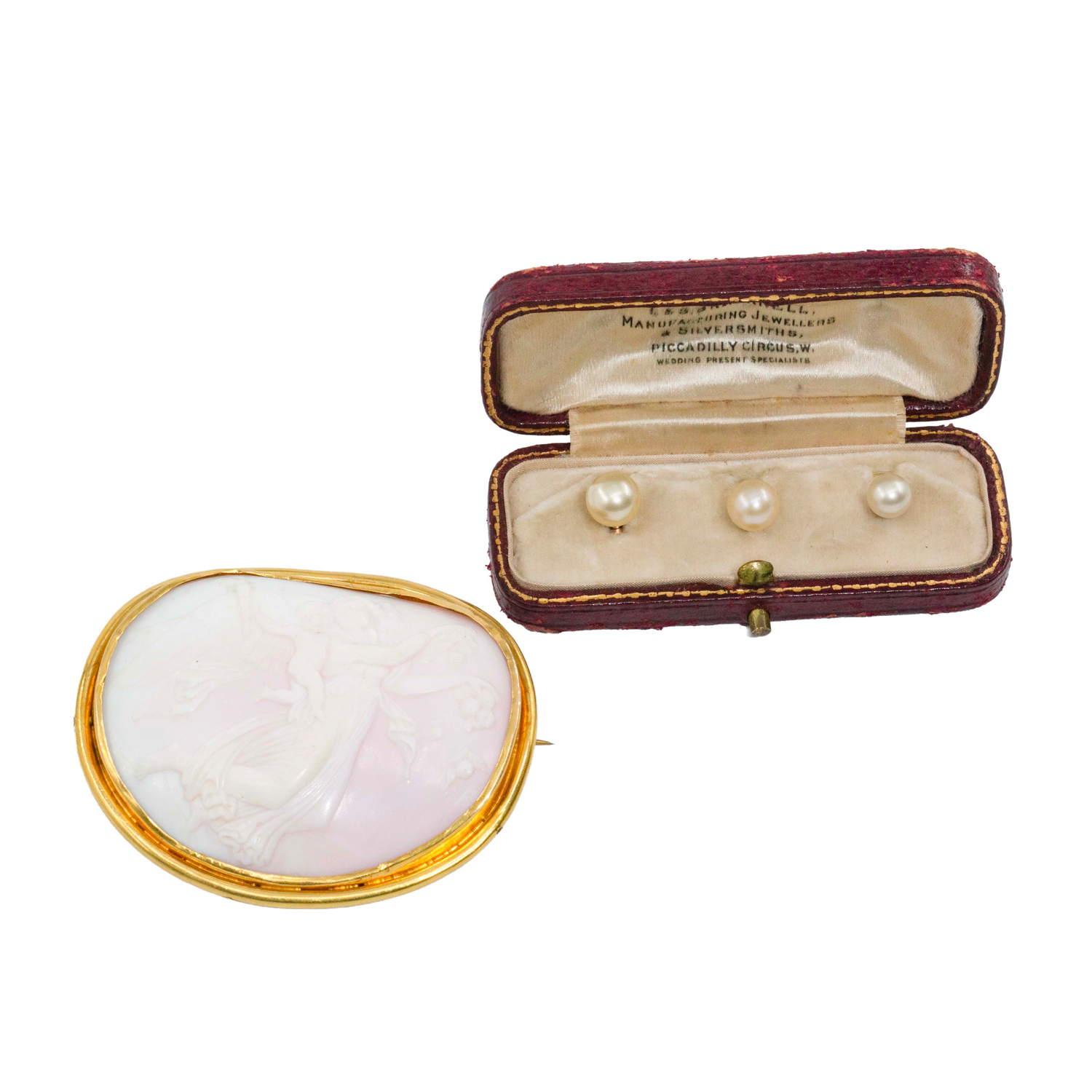 18ct Gold Conch Shell 'Day' Cameo & 9ct Gold Mixed Shirt Studs