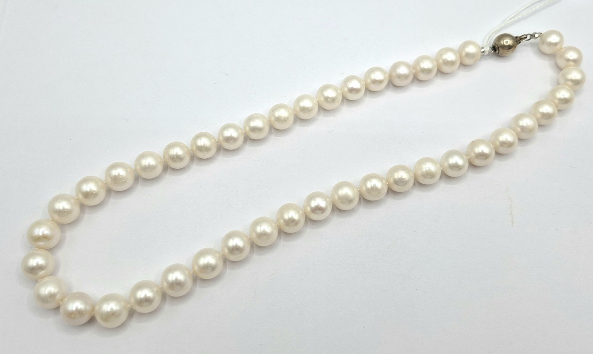 1020 · PEARL NECKLACE