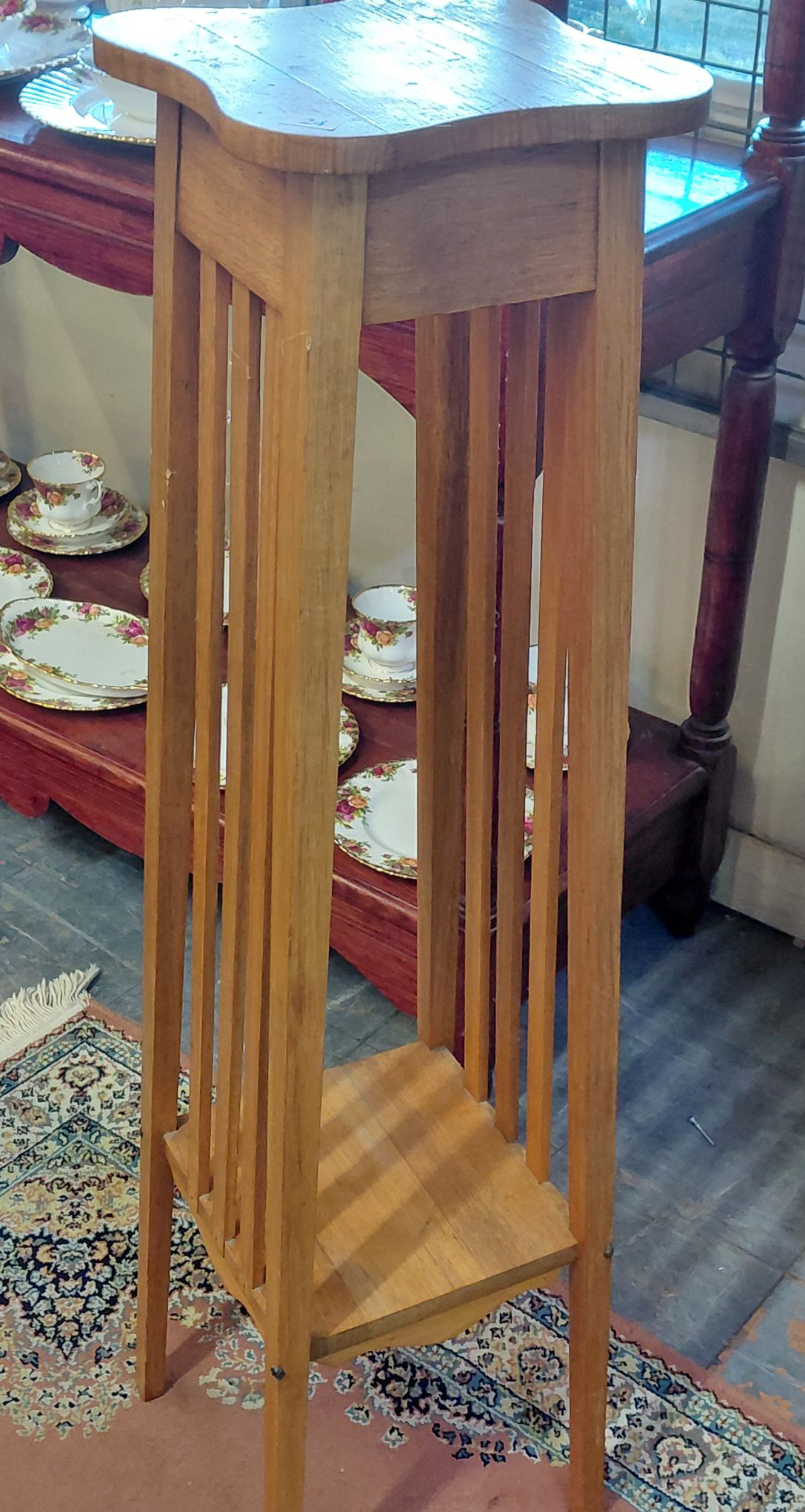 OAK JARDENIER STAND