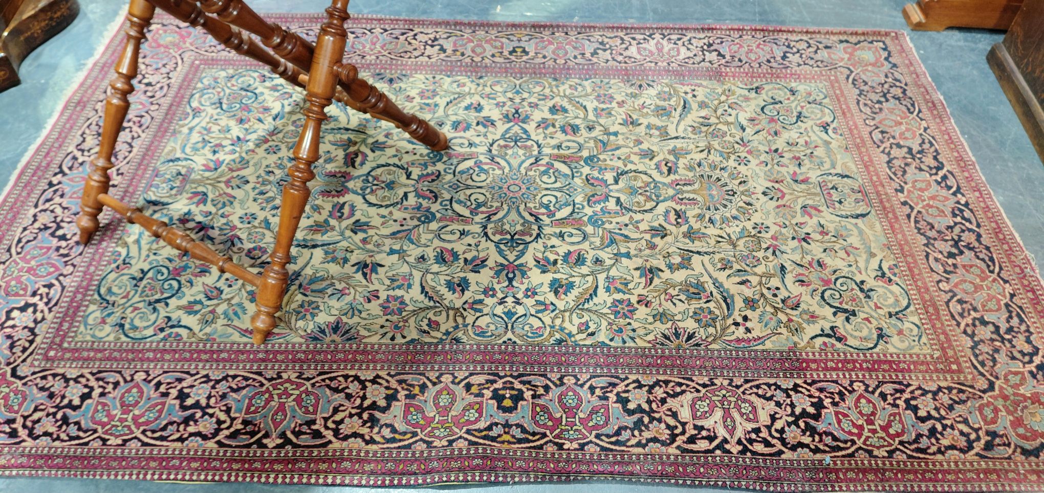 611 · PERSIAN CARPET