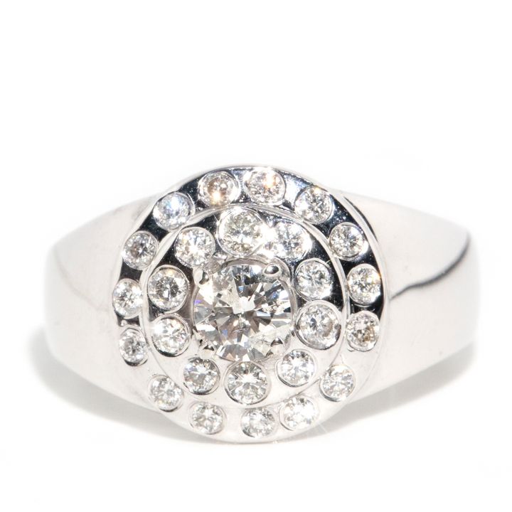 18 Carat White Gold Diamond RIng,