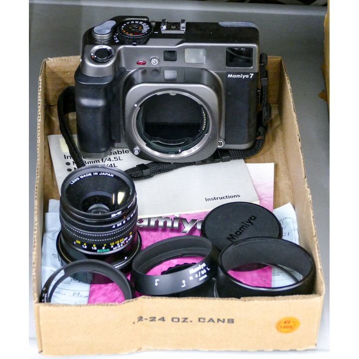 Box Mamiya 7 Camera with Lens