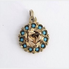 SILVER FLOWER PENDNAT WITH 11 TURQUISE FILIGREE - 51543/62